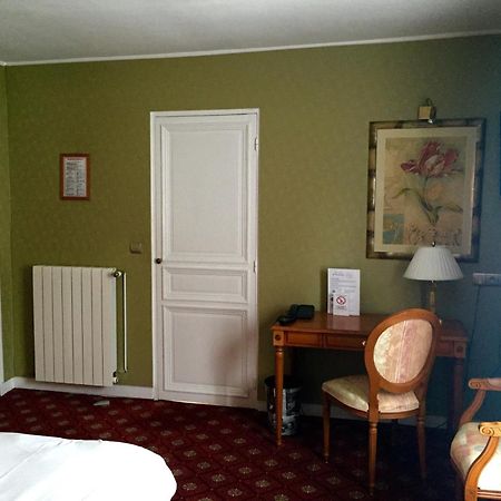 Hotel De Normandie Evreux Bagian luar foto