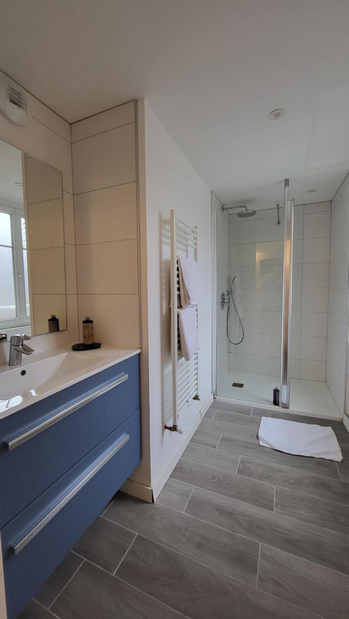Hotel De Normandie Evreux Bagian luar foto