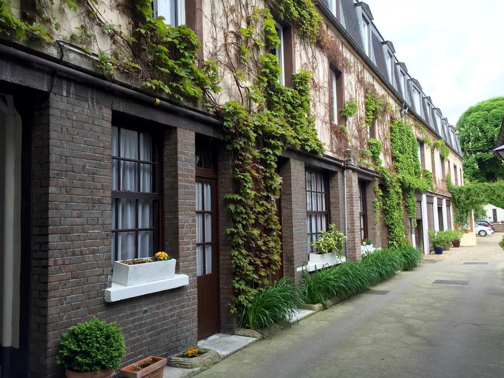 Hotel De Normandie Evreux Bagian luar foto